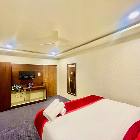 Hotel Eagle Grand Hyderabad Airport Zone Shamshabad Exterior foto